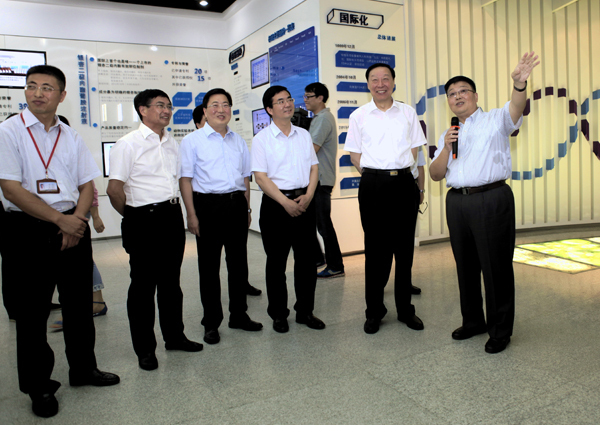 省委书记罗志军莅临康缘药业调研强调：做强科技创新引擎 让现代中药走向世界